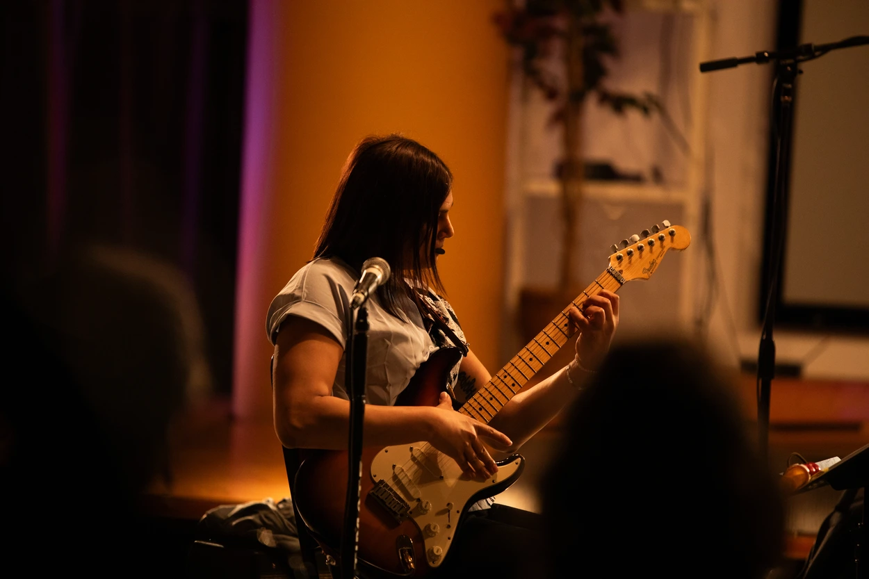 A performance photo of Abhilasha with Turtle Boat